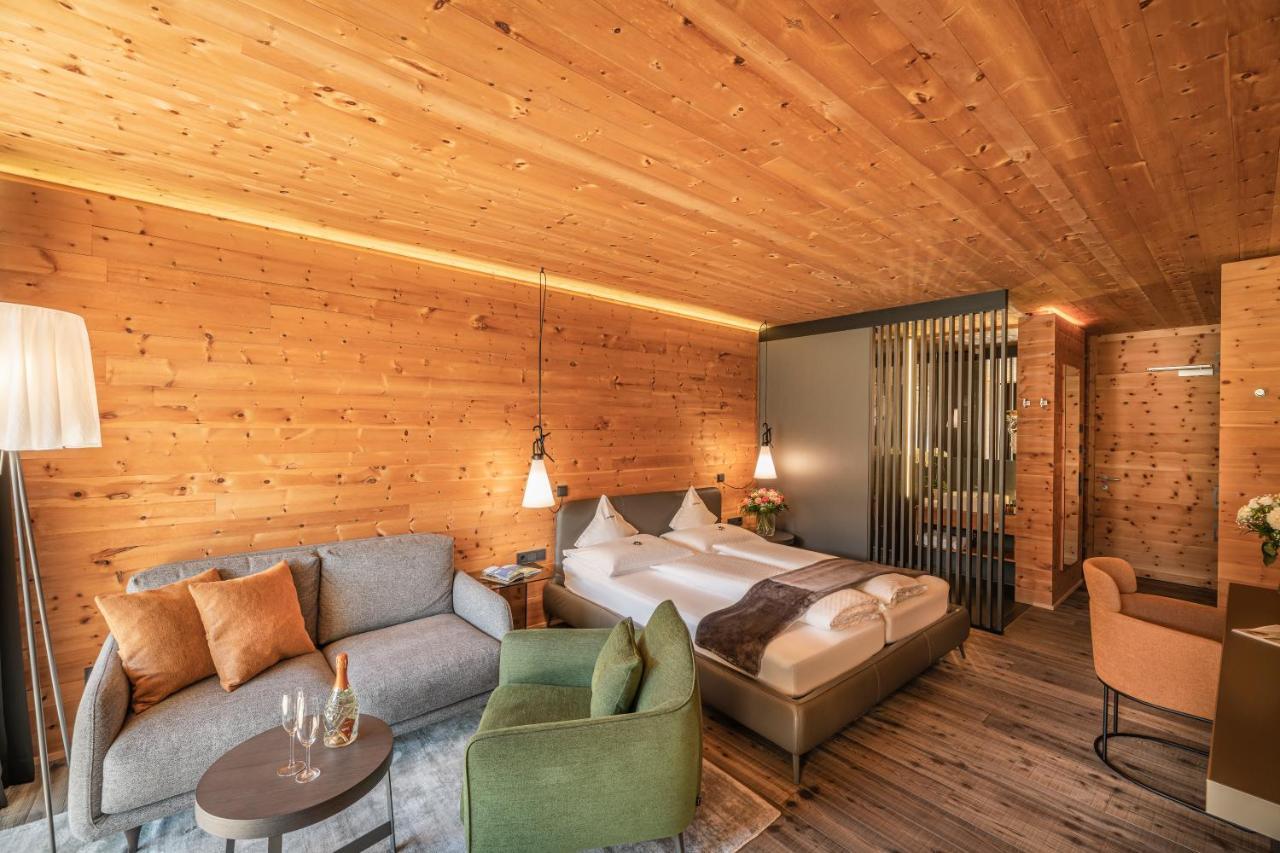 Waldkönigin Hotel 4*